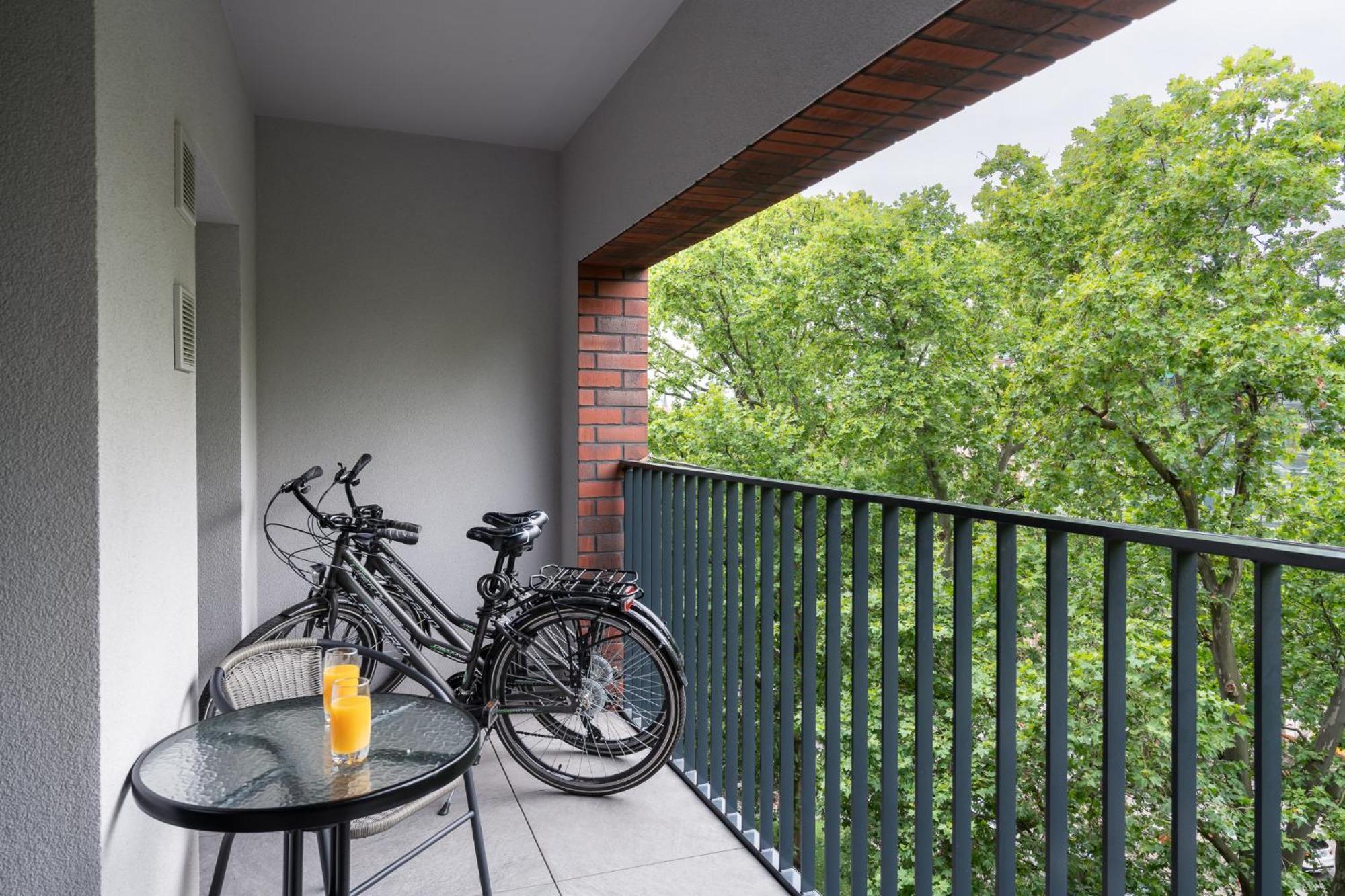 Apartwro 4Th-City Square Railway Station Balcony, Garage, Bicycles Βρότσλαβ Εξωτερικό φωτογραφία